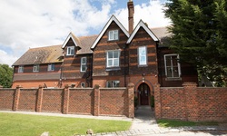 The Vale Care Home Maidstone Kent - Building