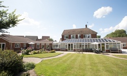 Chippendayle Lodge Care Home Ashford Kent - Garden